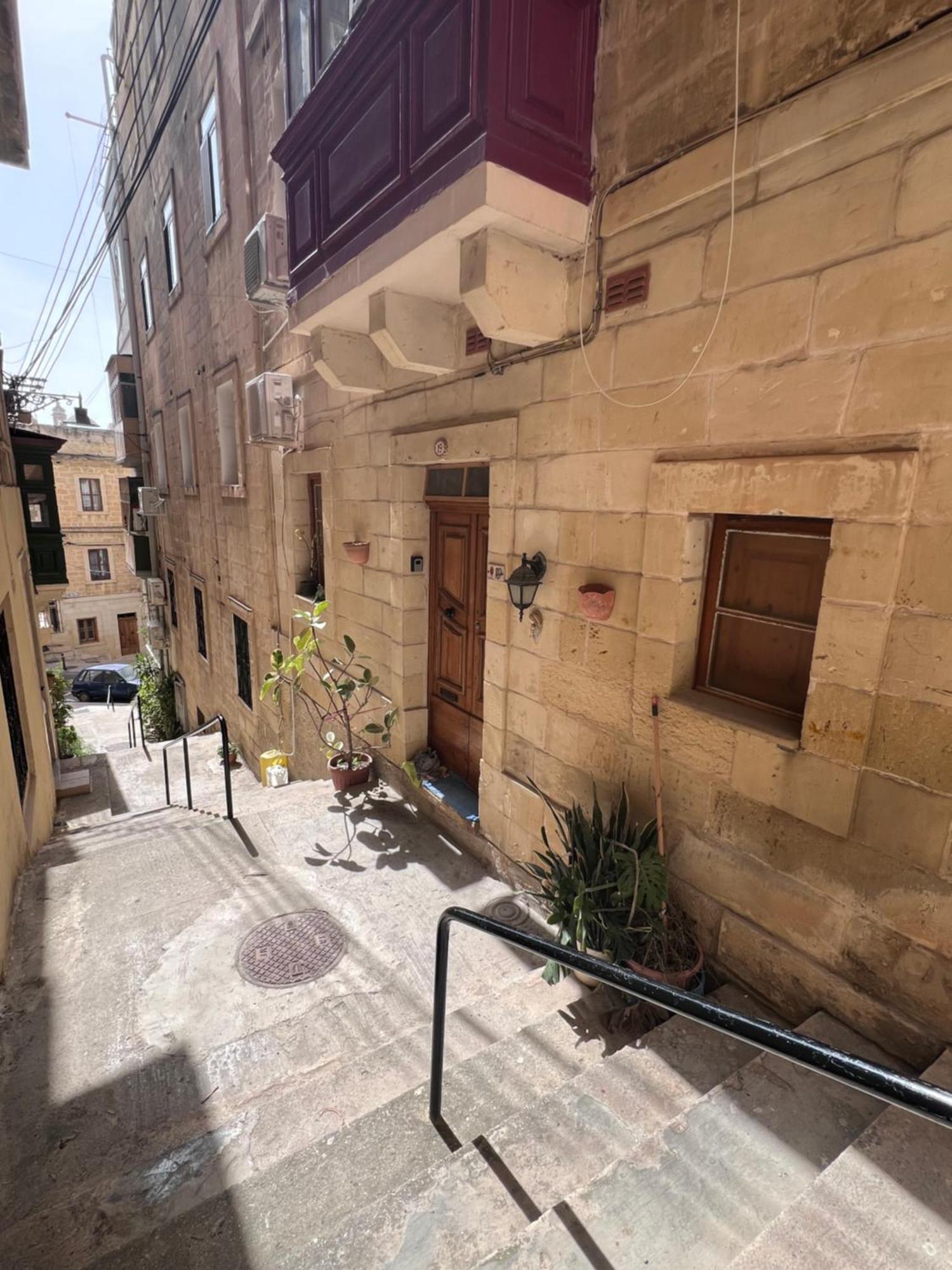 Three Apartment Il-Il-Birgu Extérieur photo