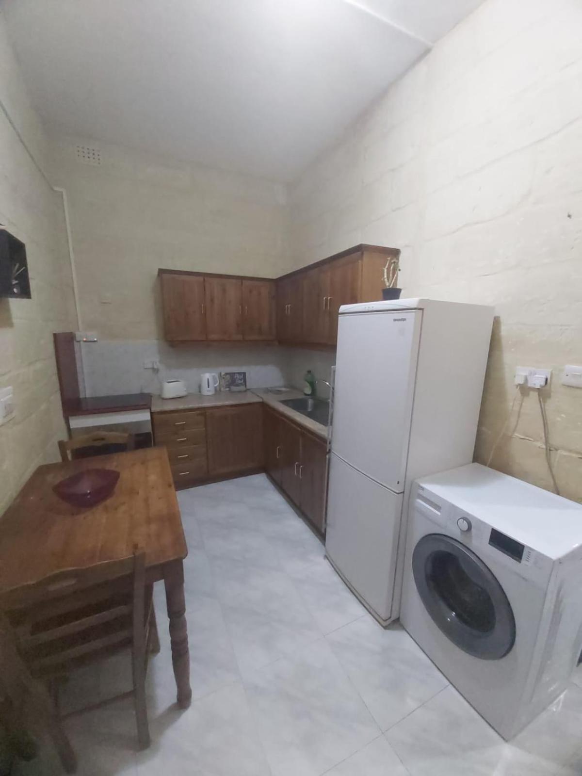Three Apartment Il-Il-Birgu Extérieur photo